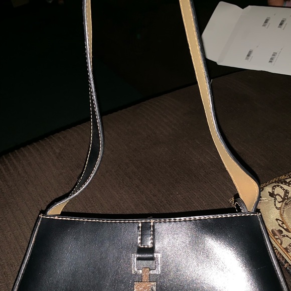 Vegan leather shoulder bag - Picture 4 of 4